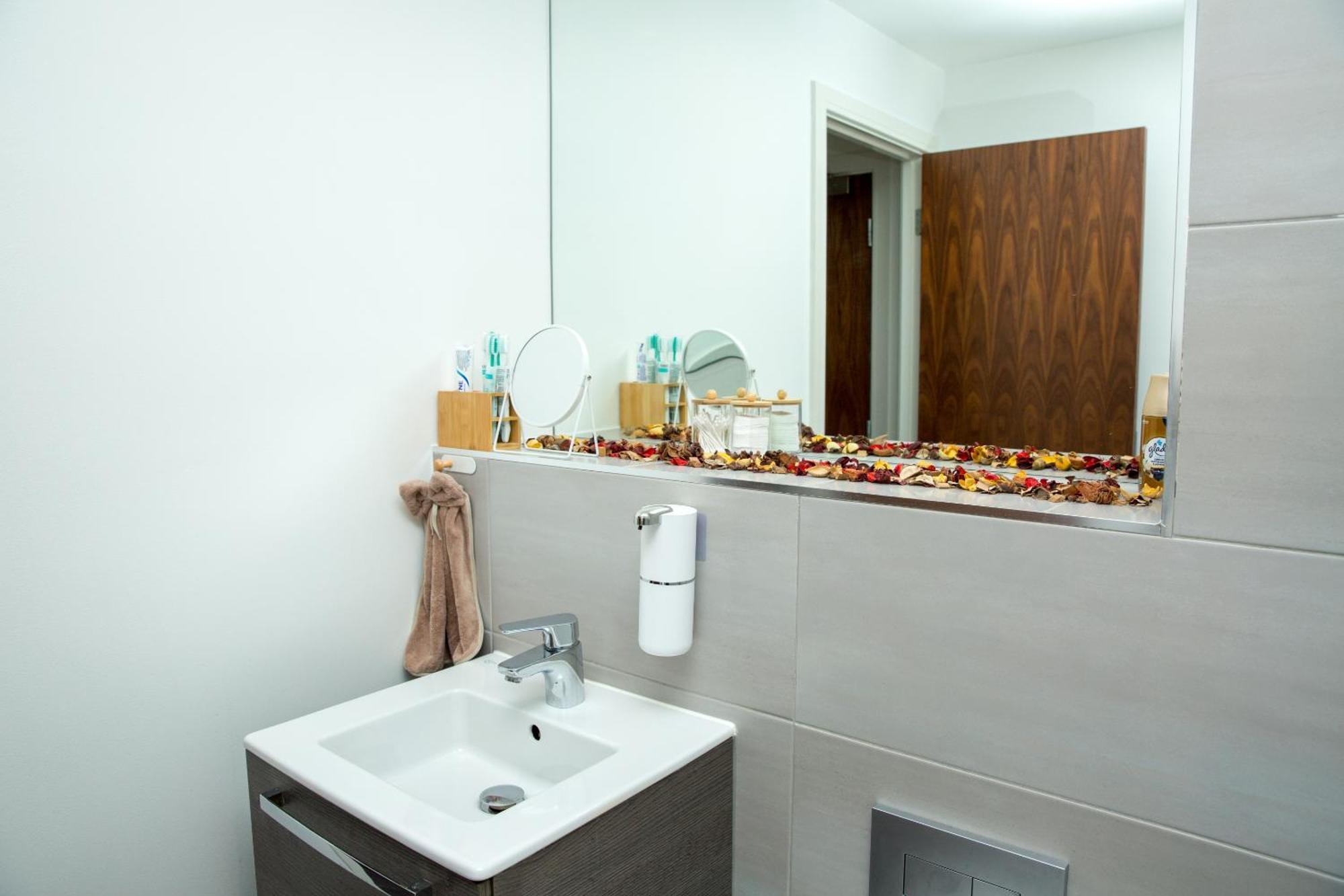 Sweet Stay, 2 Bed Apartment Birmingham Exterior photo